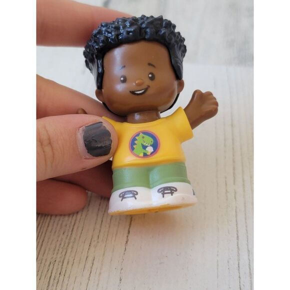 Mattel 2021 Little People kid Dino shirt curly hair doll accessory toy figure - Picture 2 of 5